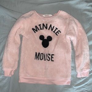 H&M Minnie Mouse fuzzy sweater (size 4-6Y)